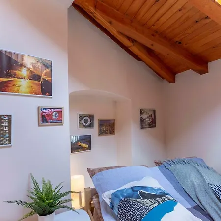 Gallery B28 - 3 Bedroom Downtown